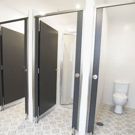 O Meson ホステル *